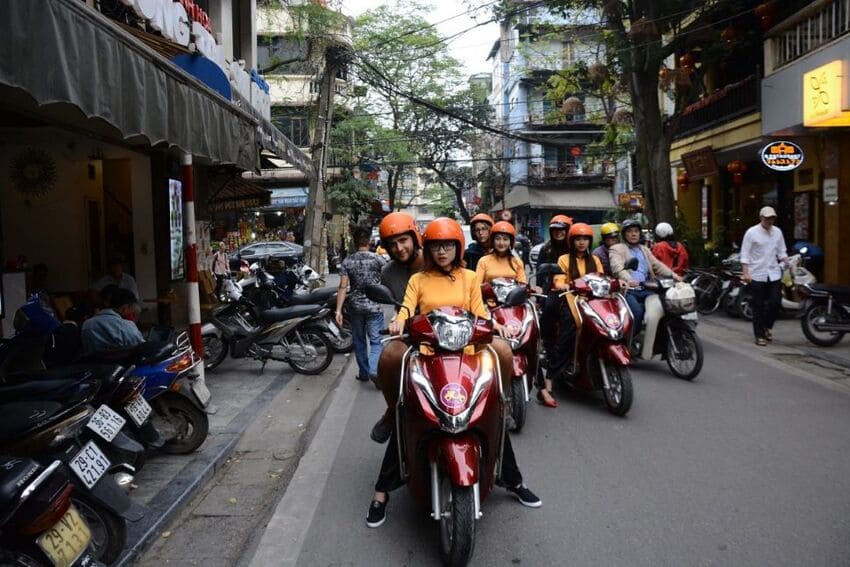 Tour-in-moto-della-capitale-di-Hanoi