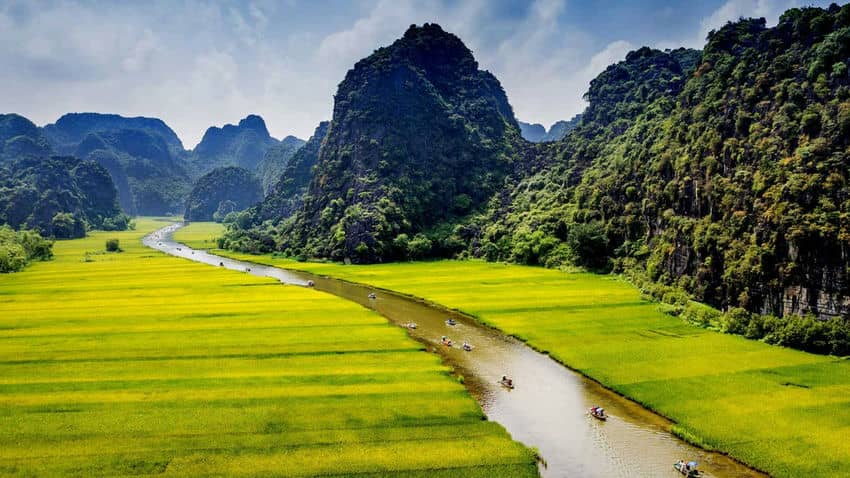 tam-coc-ninh-binh-in-barca